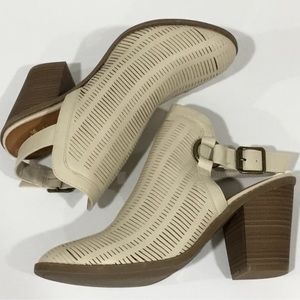 Sugar Redell  Natural Ankle Boots Size 8